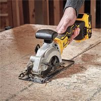 Lithium Ion Circular Saw Brushless Motor One Handed Holding For Easy Cutting